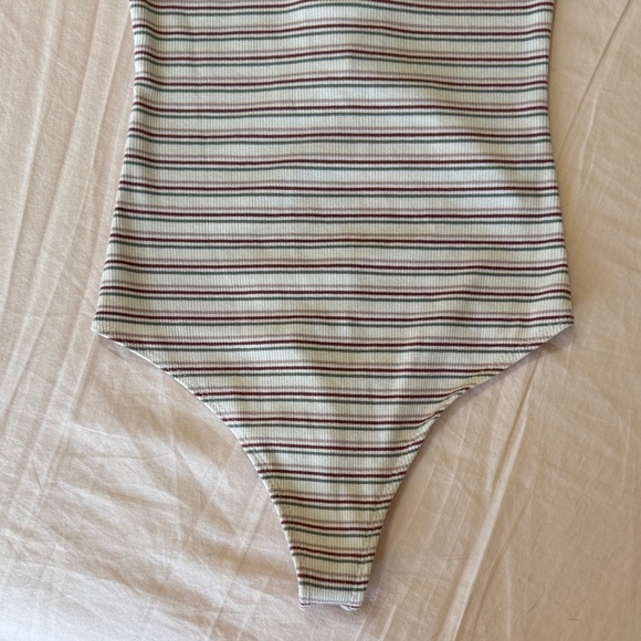 Abercrombie & Fitch Striped Ribbed Bodysuit in White and Multicolor Stripes - Picture 4 of 7